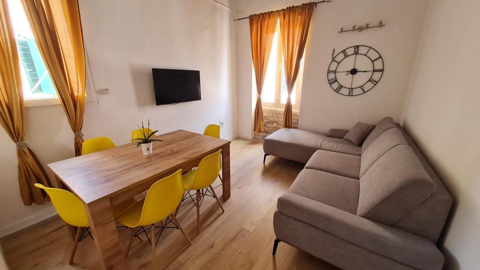 R&E Apartment Спліт Номер фото